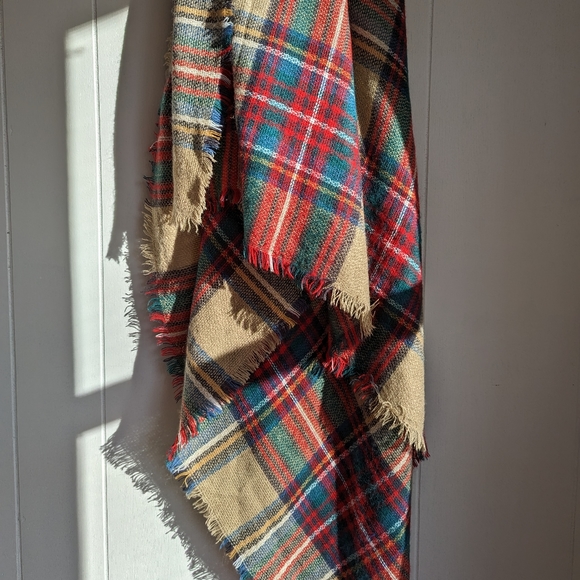 Altar’d State blanket scarf - Picture 2 of 7